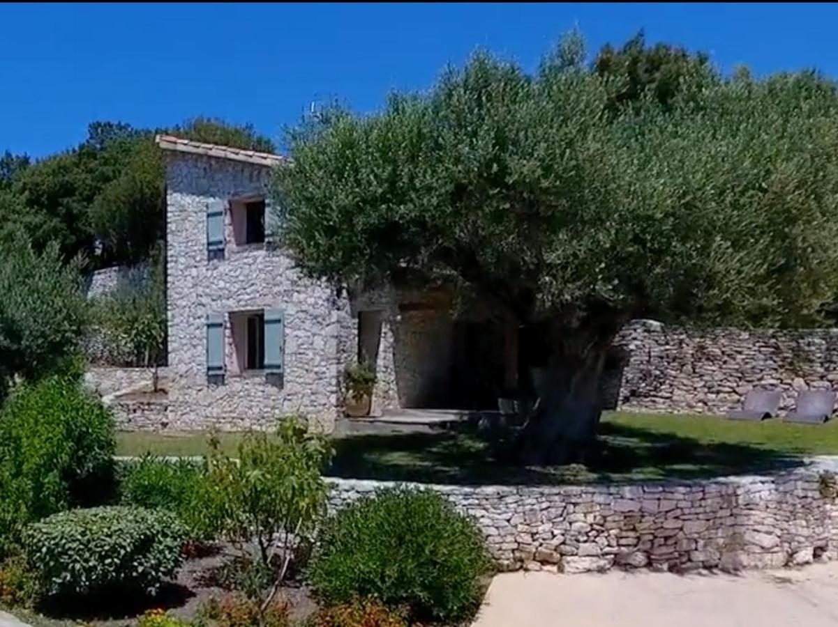 Villa Sanchez Bonifacio  Esterno foto