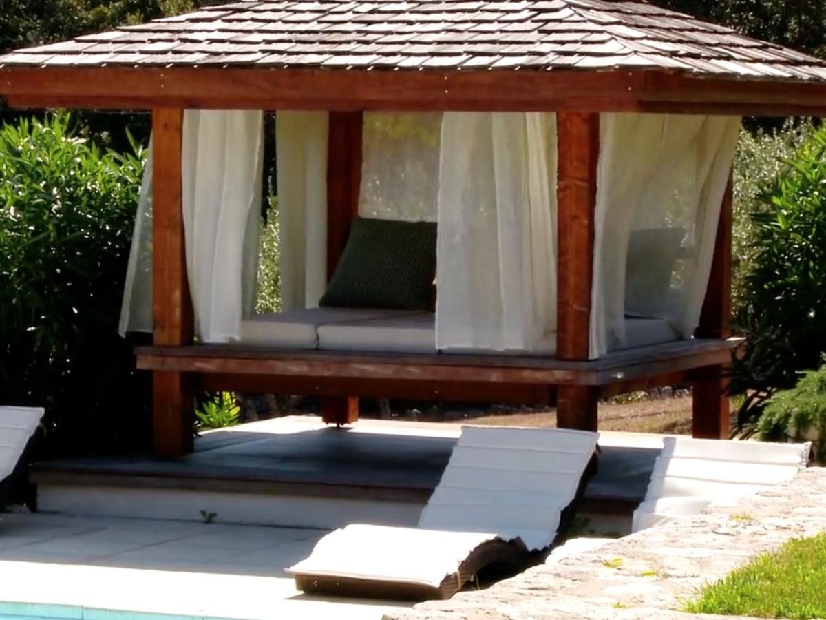 Villa Sanchez Bonifacio  Esterno foto